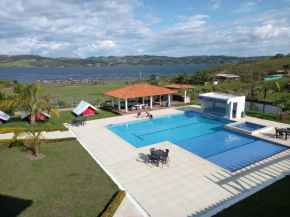 Lake House Calima